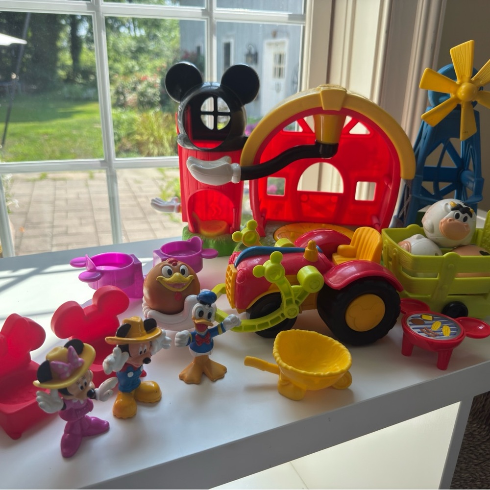 Mickey Mouse Clubhouse Farmyard and Accessories